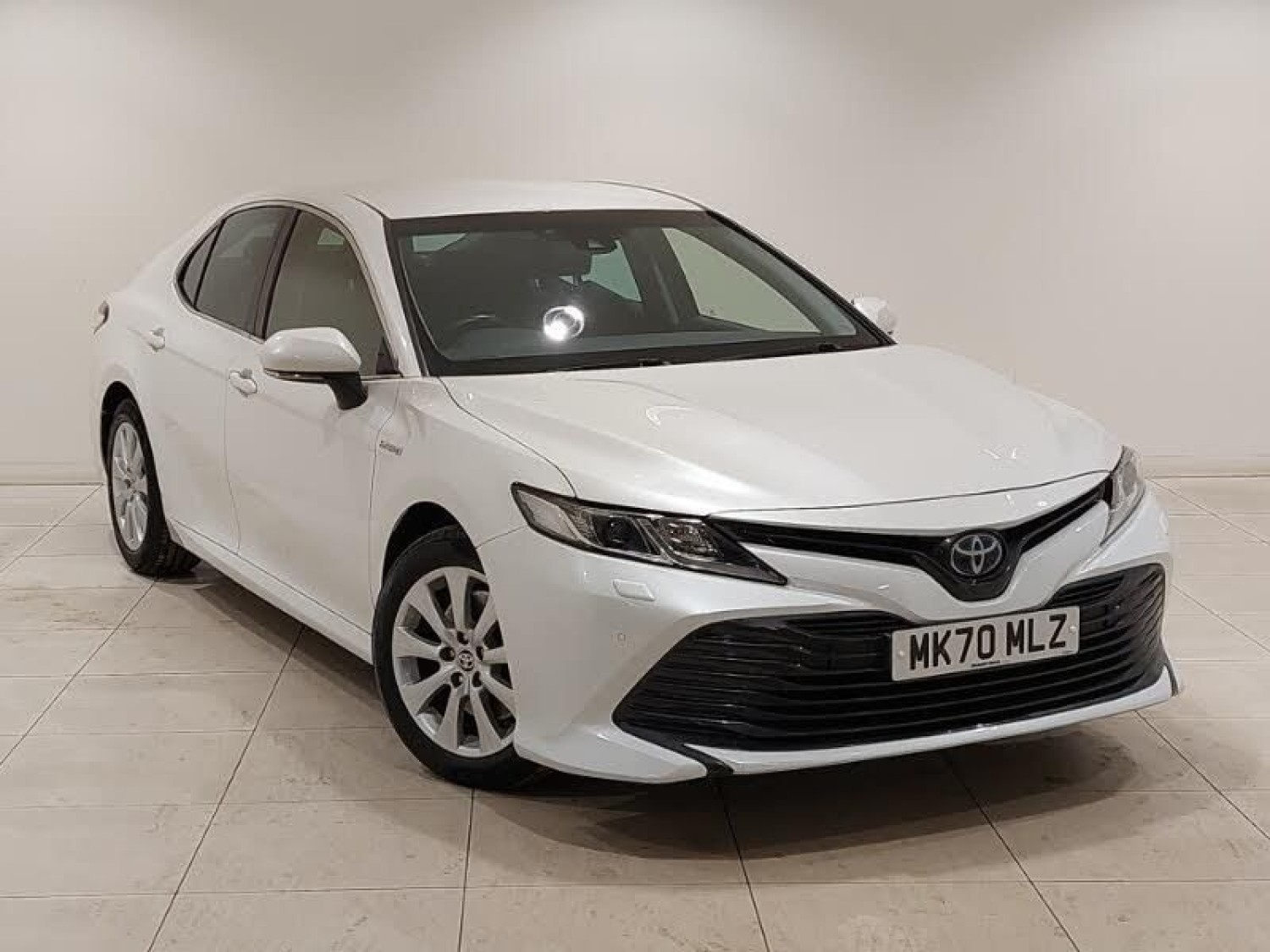 Toyota Camry 2.5 VVT-i Hybrid Design 4dr CVT