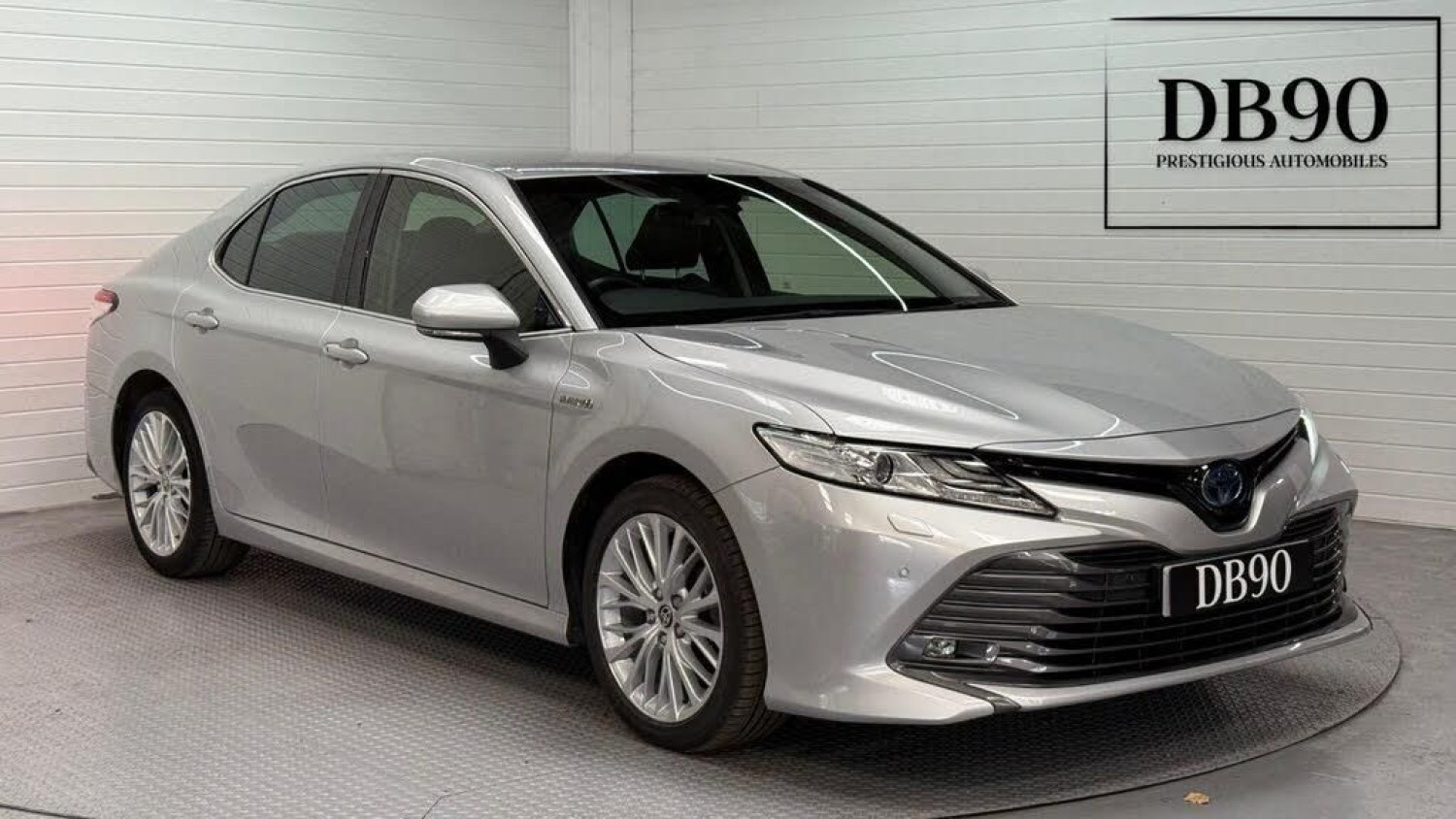 Toyota Camry 2.5 VVT-h Excel CVT Euro 6 (s/s) 4dr