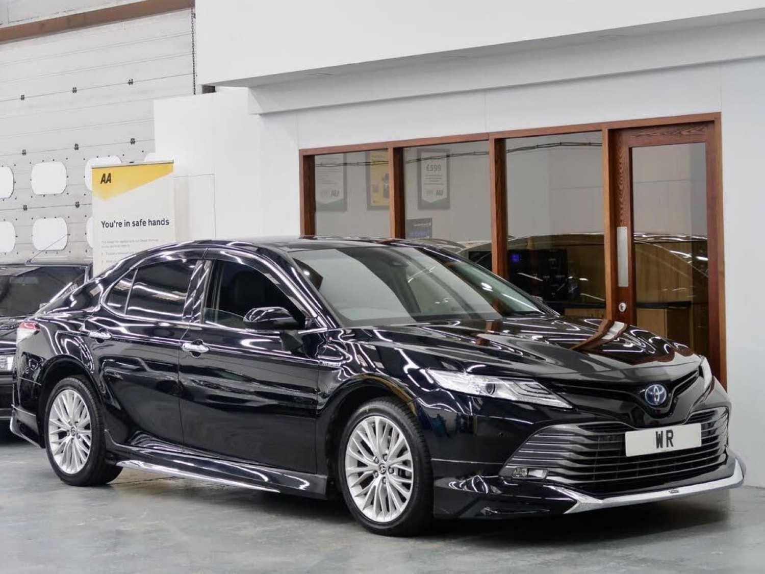 Toyota Camry 2.5 VVT-h Excel CVT Euro 6 (s/s) 4dr