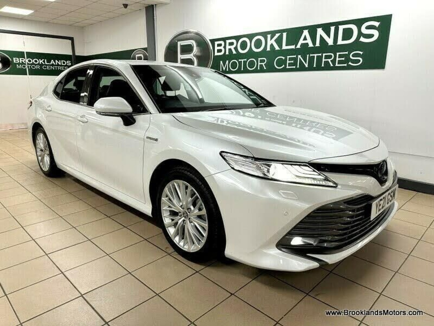 Toyota Camry 2.5 VVT-I EXCEL [5X SERVICES, SAT NAV, LEATHER, HEATED SEATS & REVERSE CAMERA]