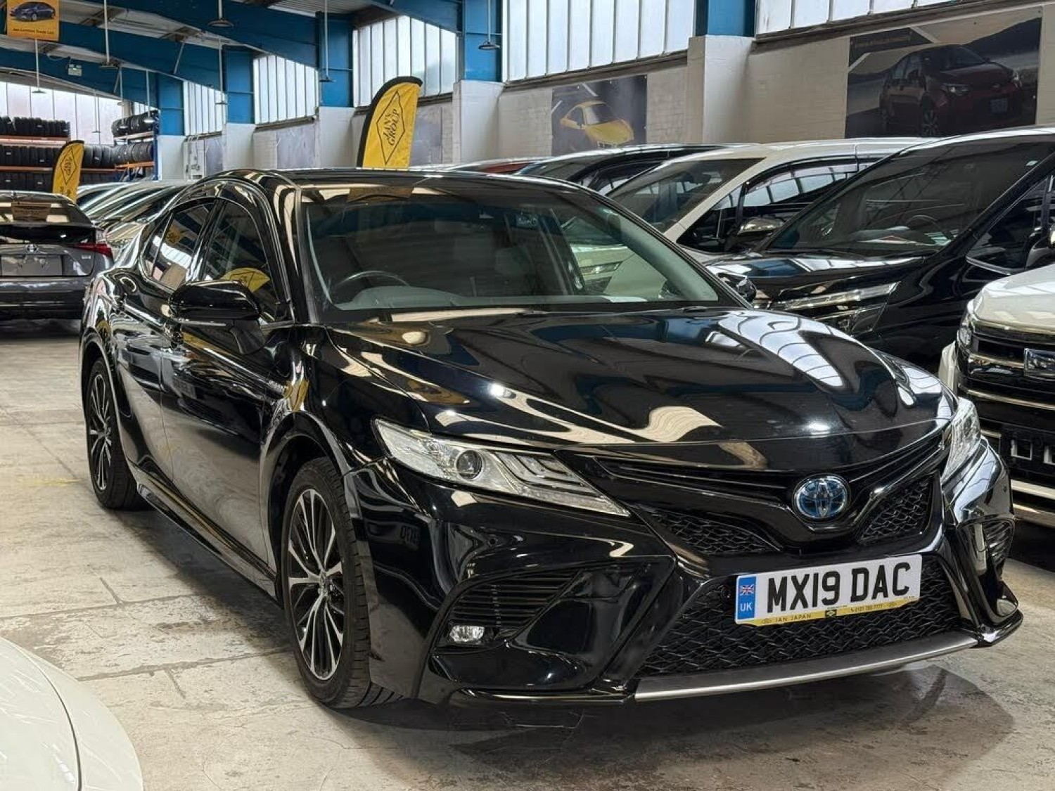 Toyota Camry 2,480 CC TOYOTA CAMRY HYBRID