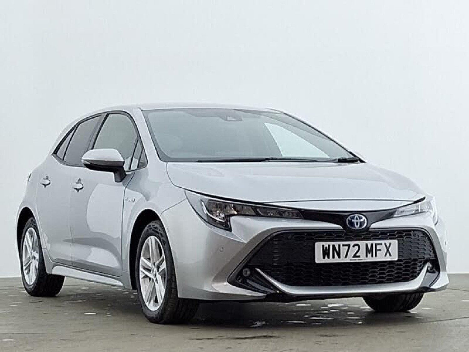 Toyota Corolla 2.0 VVT-i Hybrid Icon Tech 5dr CVT