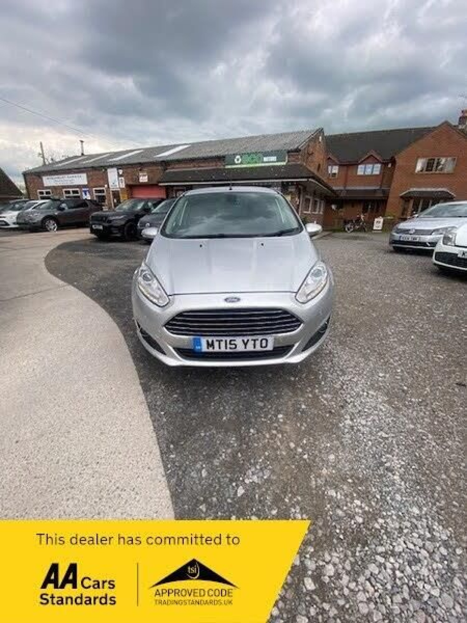 Ford Fiesta TITANIUM-LOW MILEAGE-LOW INSURANCE-GREAT SERVICE HISTORY-DAB RADIO-IMMACULATE INSIDE AND OUT-£20 ROAD TAX-FRON