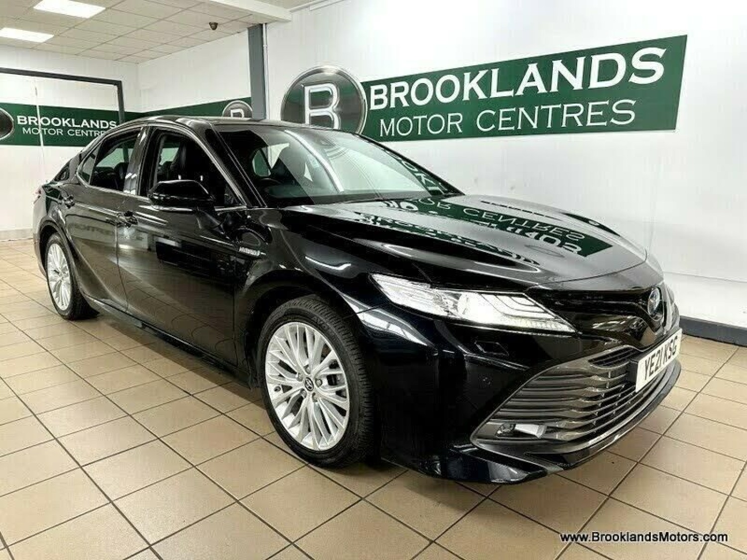 Toyota Camry 2.5 VVT-I EXCEL [SAT NAV, LEATHER, HEATED SEATS & REVERSE CAMERA]