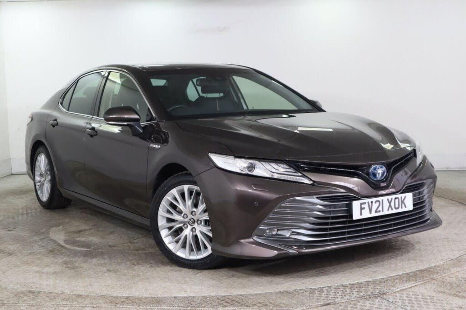 Toyota Camry 2.5 VVT-h Excel CVT Euro 6 (s/s) 4dr