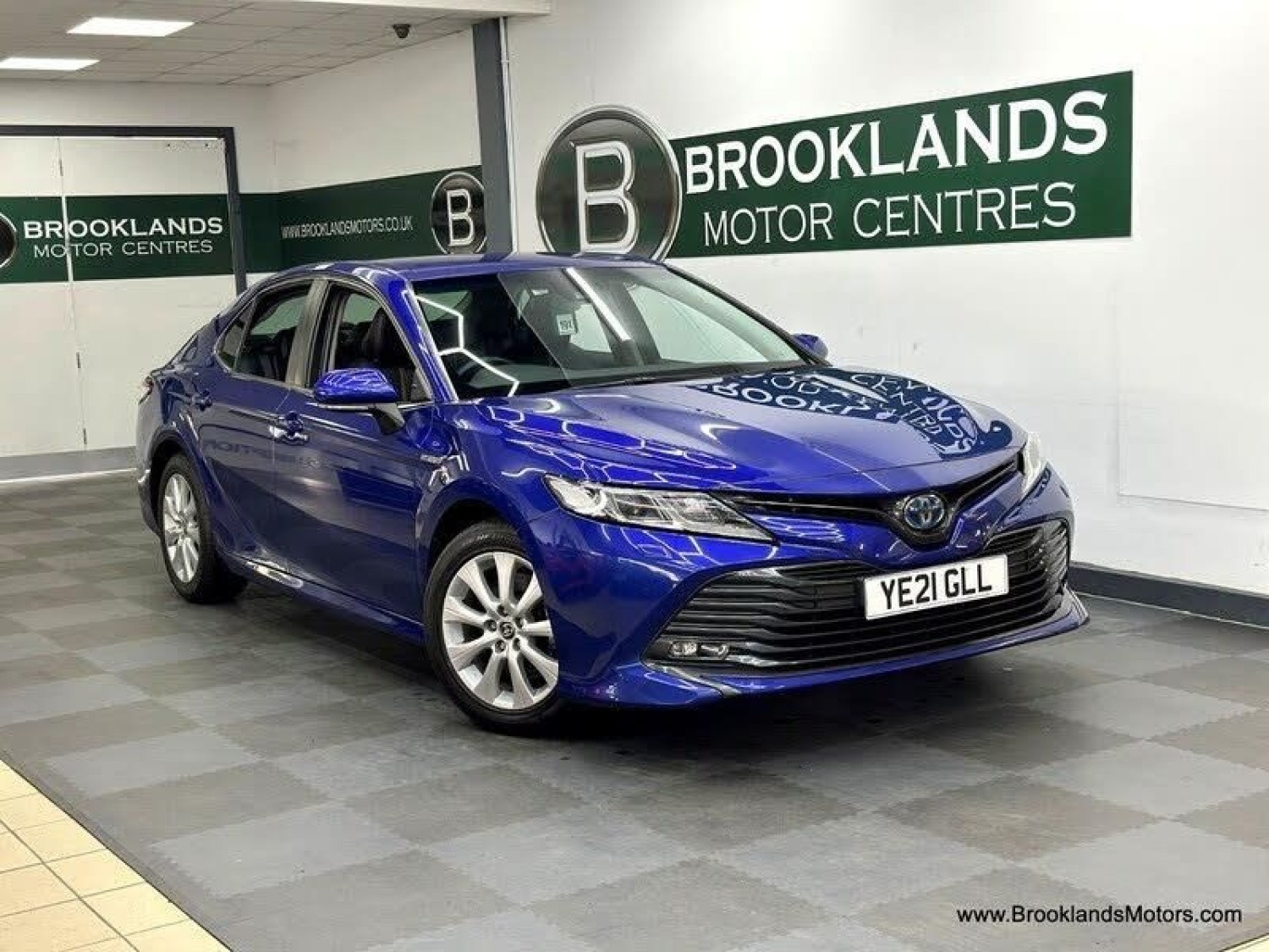 Toyota Camry 2.5 VVT-I DESIGN [SAT NAV, LEATHER & HEATED SEATS]