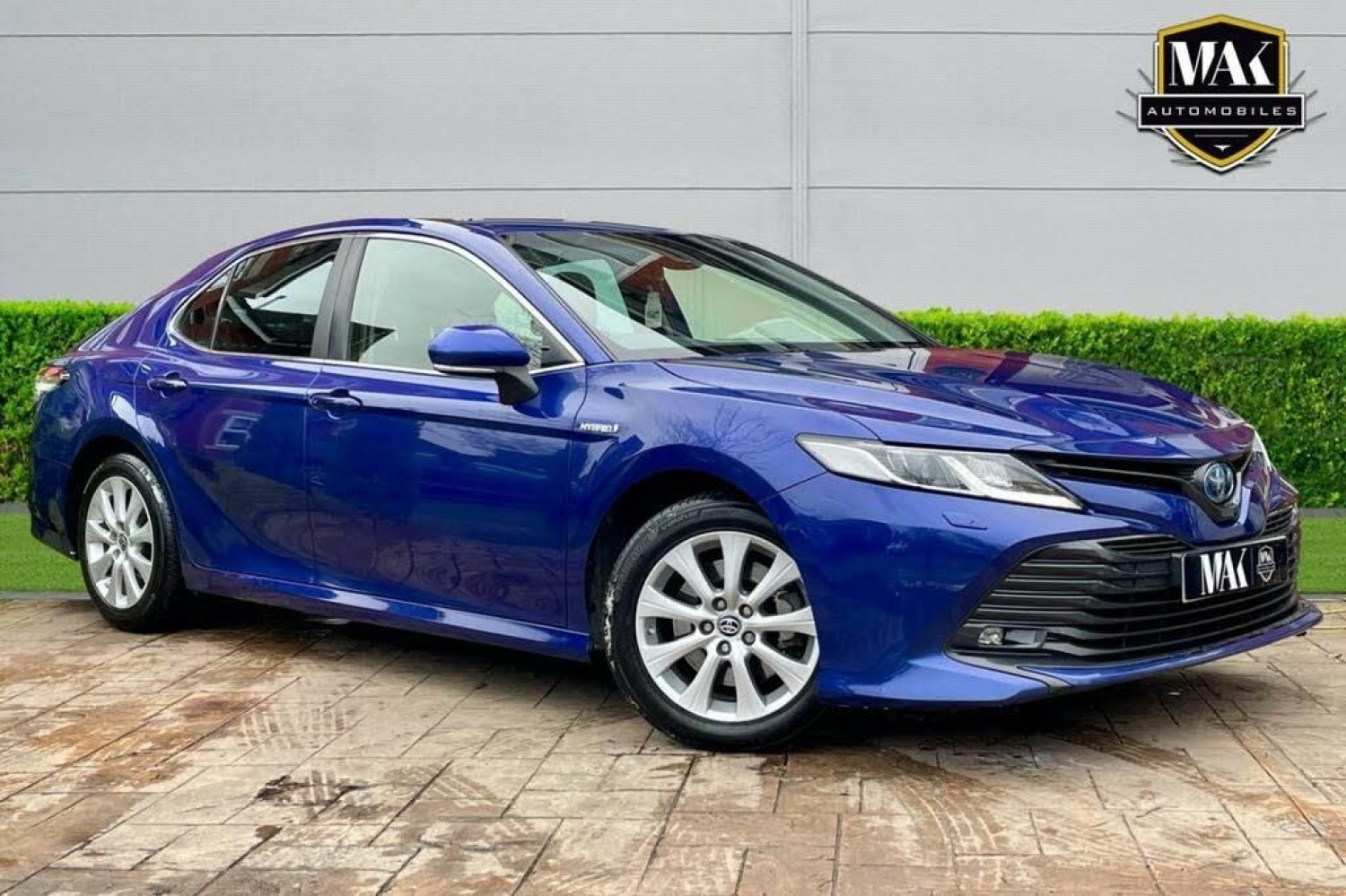Toyota Camry 2.5 VVT-h Design CVT Euro 6 (s/s) 4dr